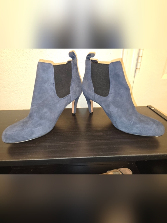 Clarks Shoes - NEW Vintage Clarks Carlita Quinn Navy Suede Booties Size 7